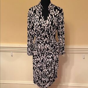 Maggy London Modern Abstract Knit Wrap Dress - Size 16 - Work to Weekend